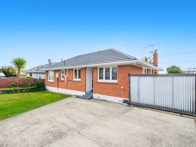 26 Clayton Road, Manurewa