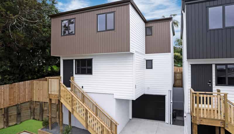 11C Kemp Road, Massey
