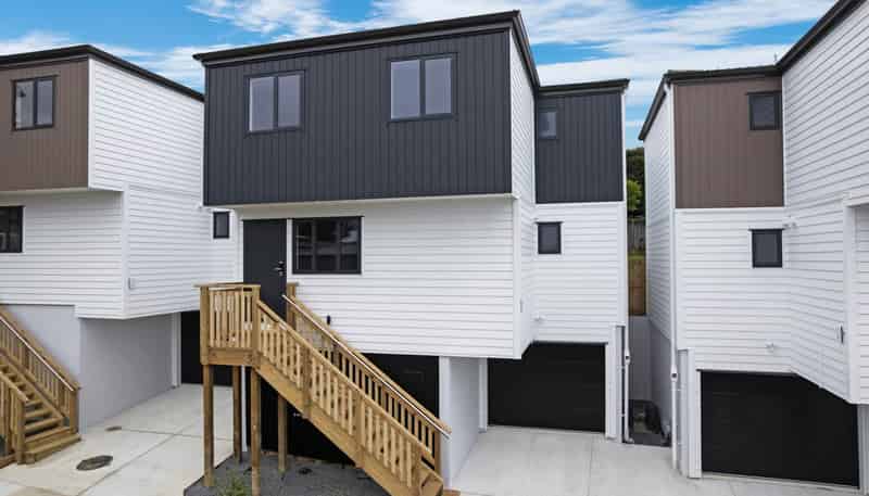 11C Kemp Road, Massey