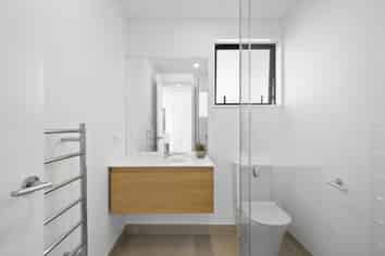 261c Edgeware Road, Saint Albans