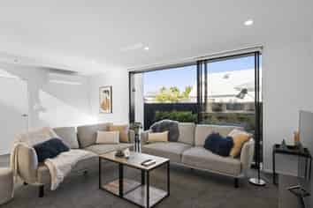 261c Edgeware Road, Saint Albans