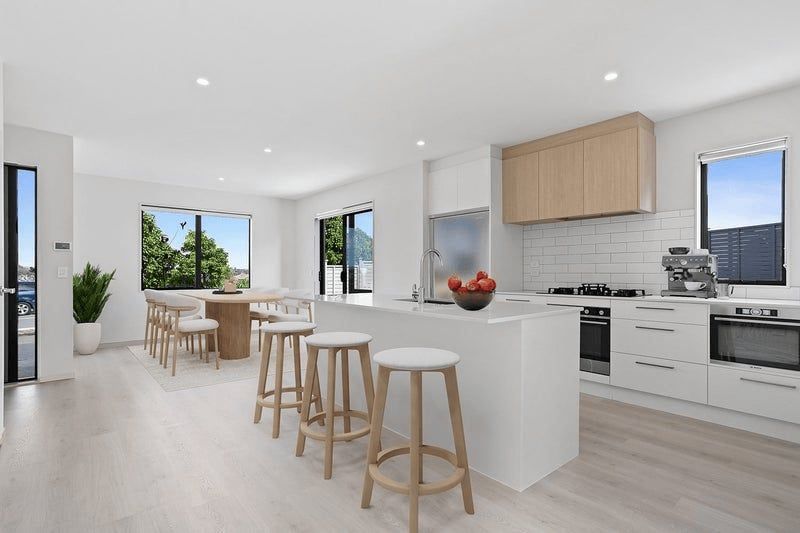 SUPER SPACIOUS STANDALONE HOME, MULTIPLE LIVING SPACES AND BATHROOMS WITH BIG BEDROOMS - PARK GREEN - Meira