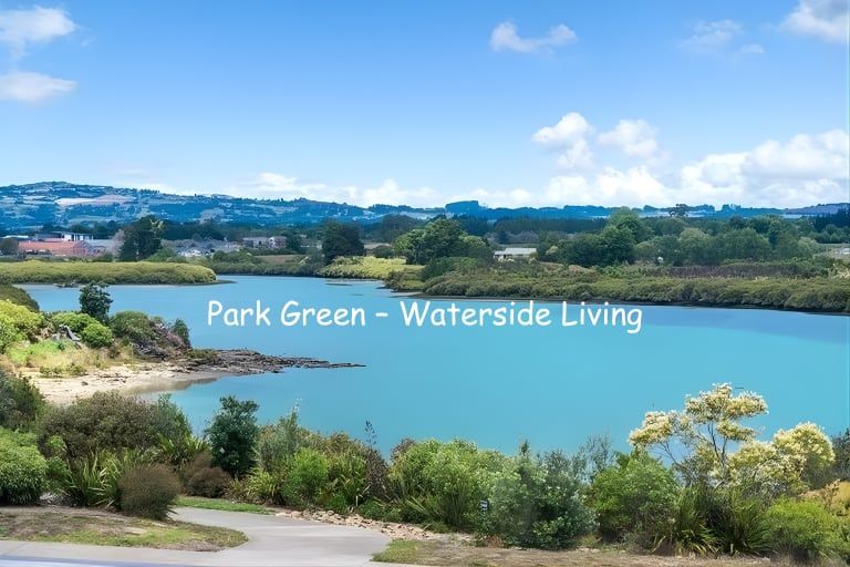 SUPER SPACIOUS STANDALONE HOME, MULTIPLE LIVING SPACES AND BATHROOMS WITH BIG BEDROOMS - PARK GREEN - Mynd 3