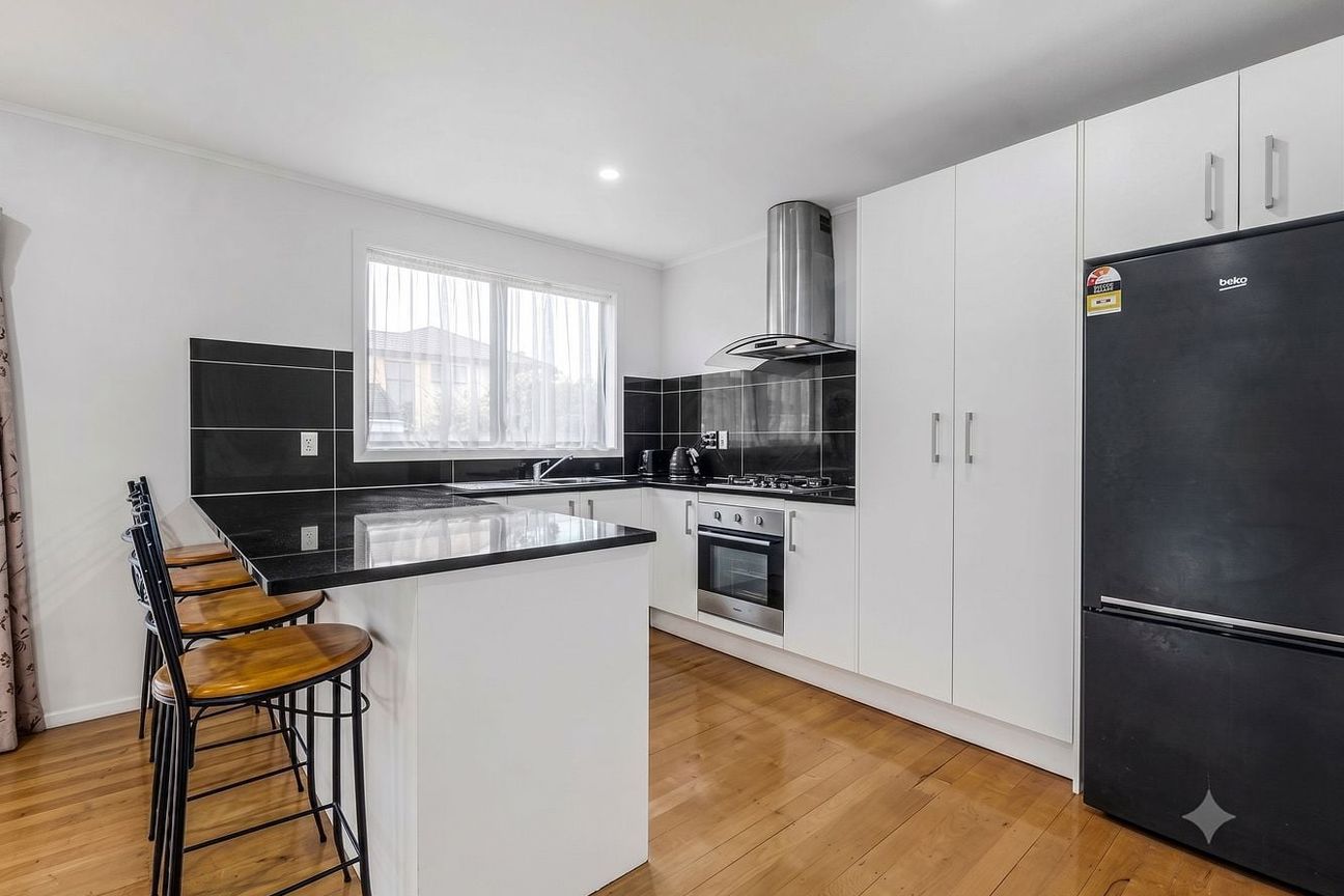 Spacious 4-Bedroom Family Home with Fully Fenced – pohled 3