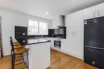 11 Sunnyside Crescent, Papatoetoe