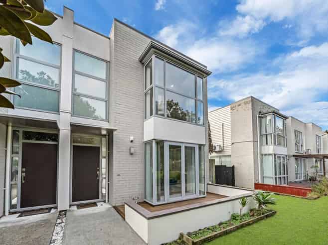 87 Popokatea Drive, Takanini