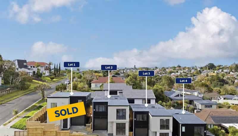 15 Montclair Rise, Browns Bay