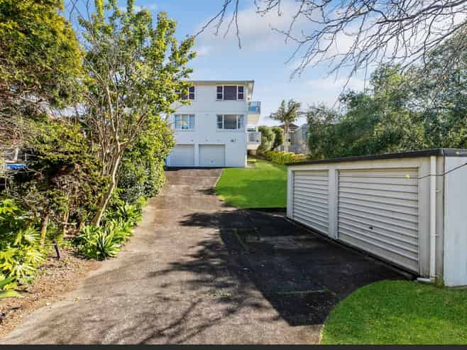 4/11 Kaimata Street, St Heliers