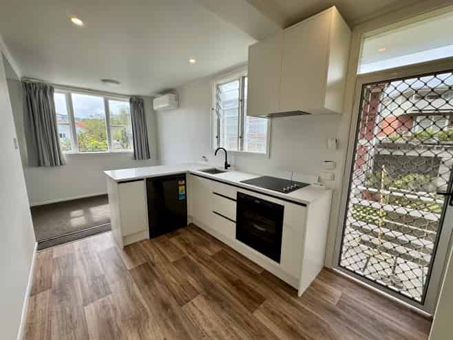 4/11 Kaimata Street, St Heliers