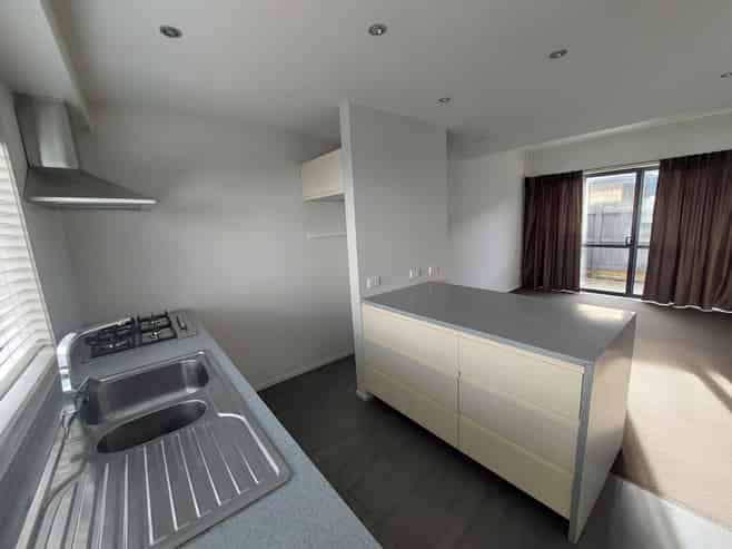 2/195 Massey Street, Frankton