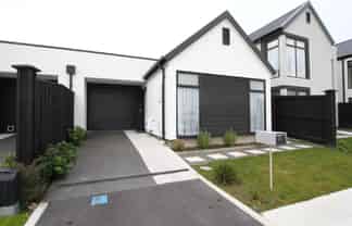 77 Faringdon Boulevard, Craigieburn