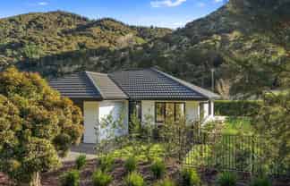 422 Brook Street, The Brook