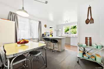 56 Glenbervie Crescent, Massey