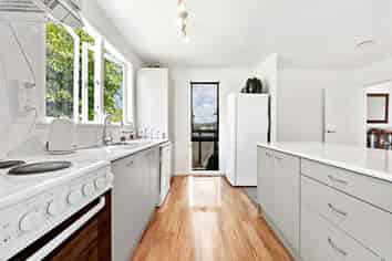56 Glenbervie Crescent, Massey