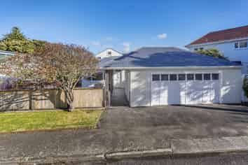 6 Ashleigh Crescent, Miramar