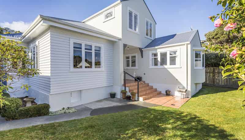 6 Ashleigh Crescent, Miramar