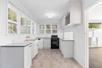 8 Totara Road, Miramar