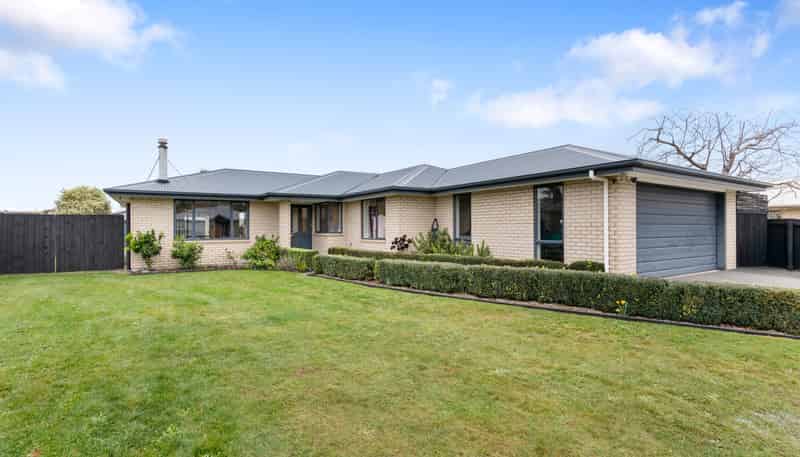 3 Stanwood Grove, Darfield