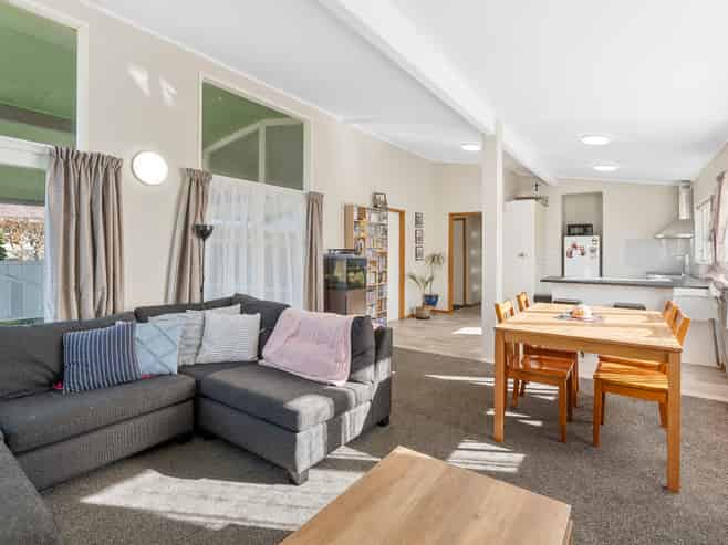 39 President Avenue, Papakura