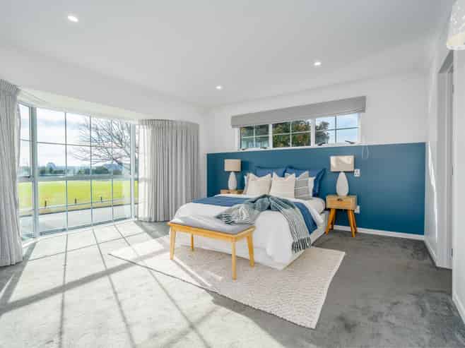 18 Travis Country Drive, Burwood