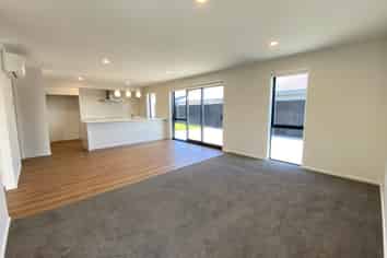 45 Candlesticks Cresent, Lincoln