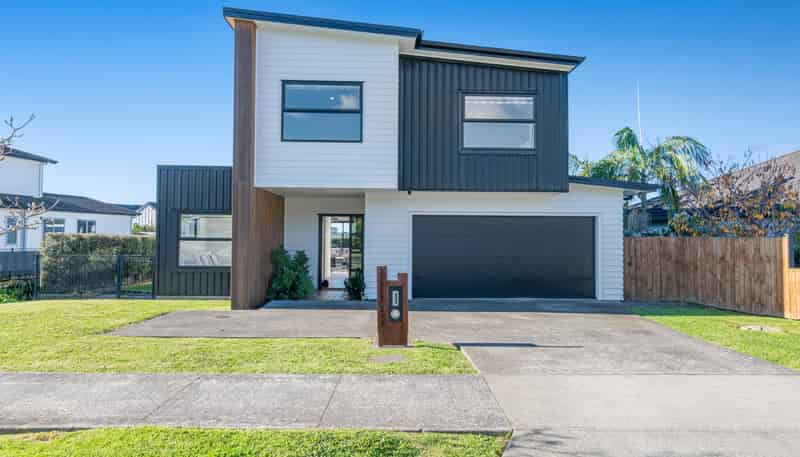 66 Colonial Drive, Millwater