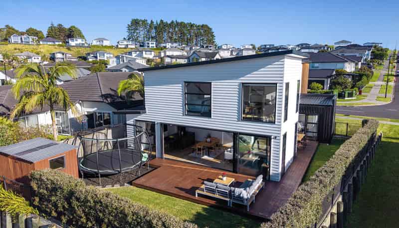 66 Colonial Drive, Millwater