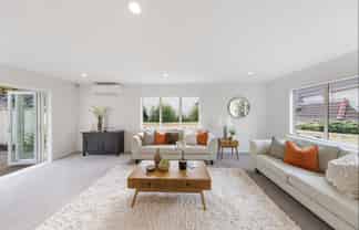 2/142 Riddell Road, Glendowie