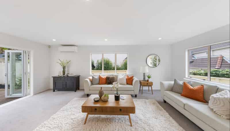 2/142 Riddell Road, Glendowie