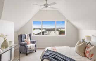 2/142 Riddell Road, Glendowie
