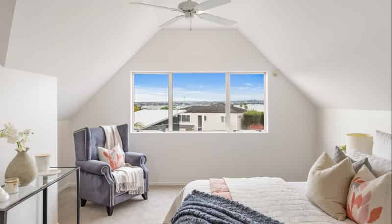 2/142 Riddell Road, Glendowie