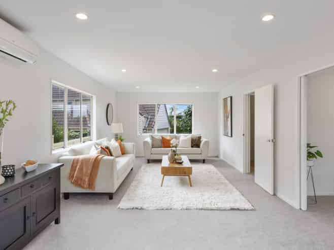 2/142 Riddell Road, Glendowie