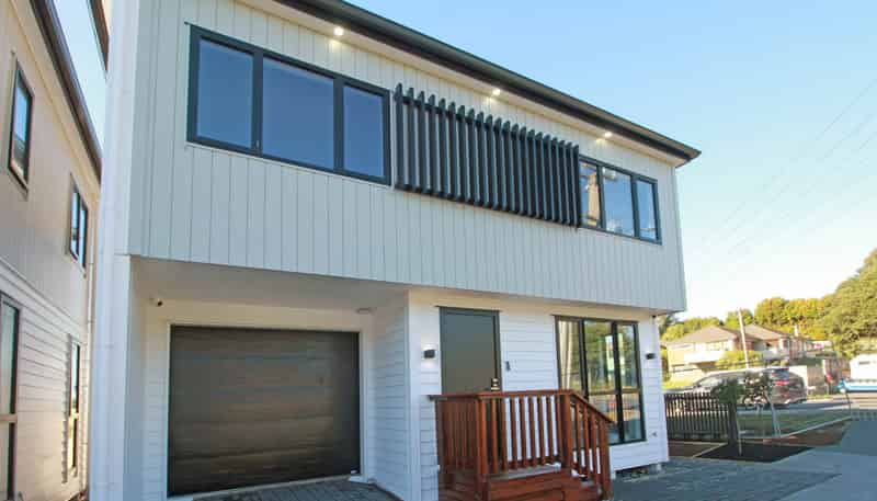 2/136 Penrose Road, Mount Wellington