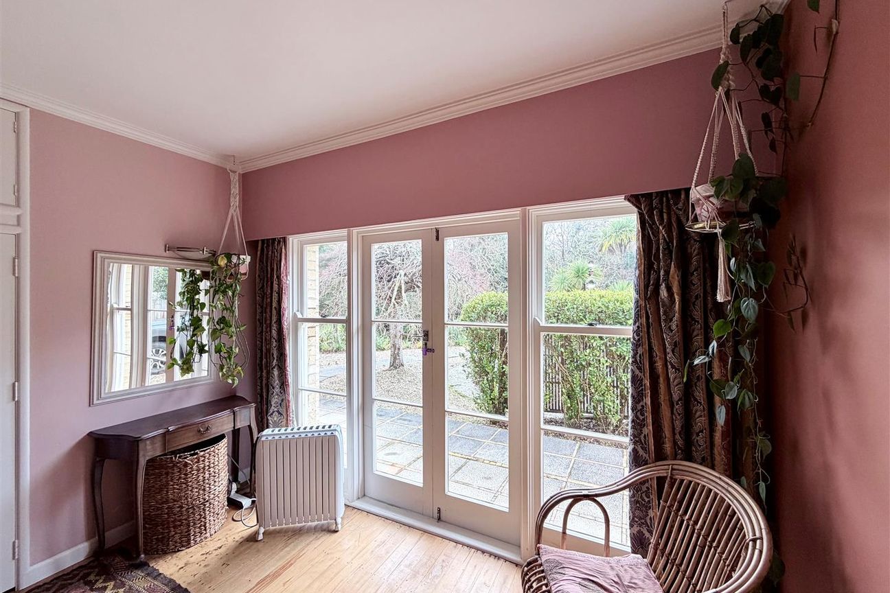 Fully Furnished, Peaceful & Private – další