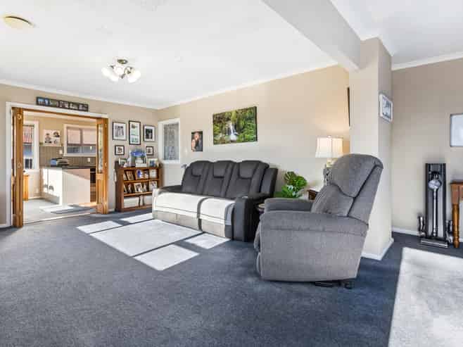 25 Barnes Road, Redwood