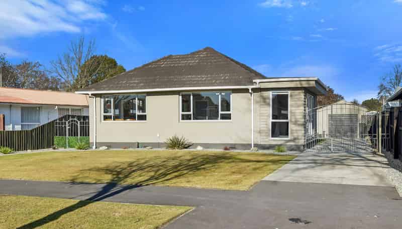 25 Barnes Road, Redwood