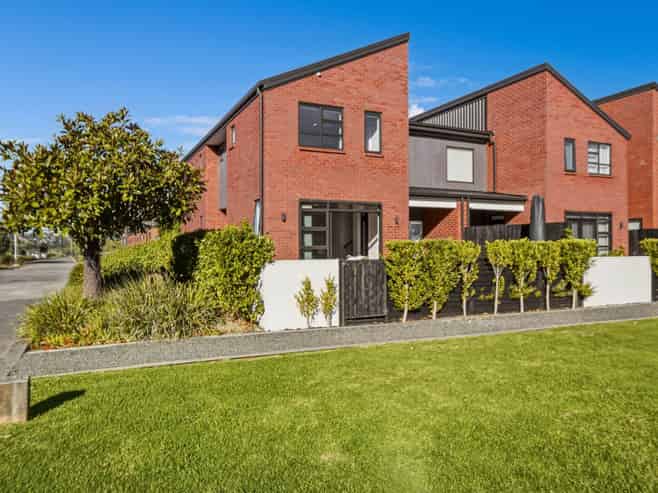 2 Whakatere Lane, Hobsonville