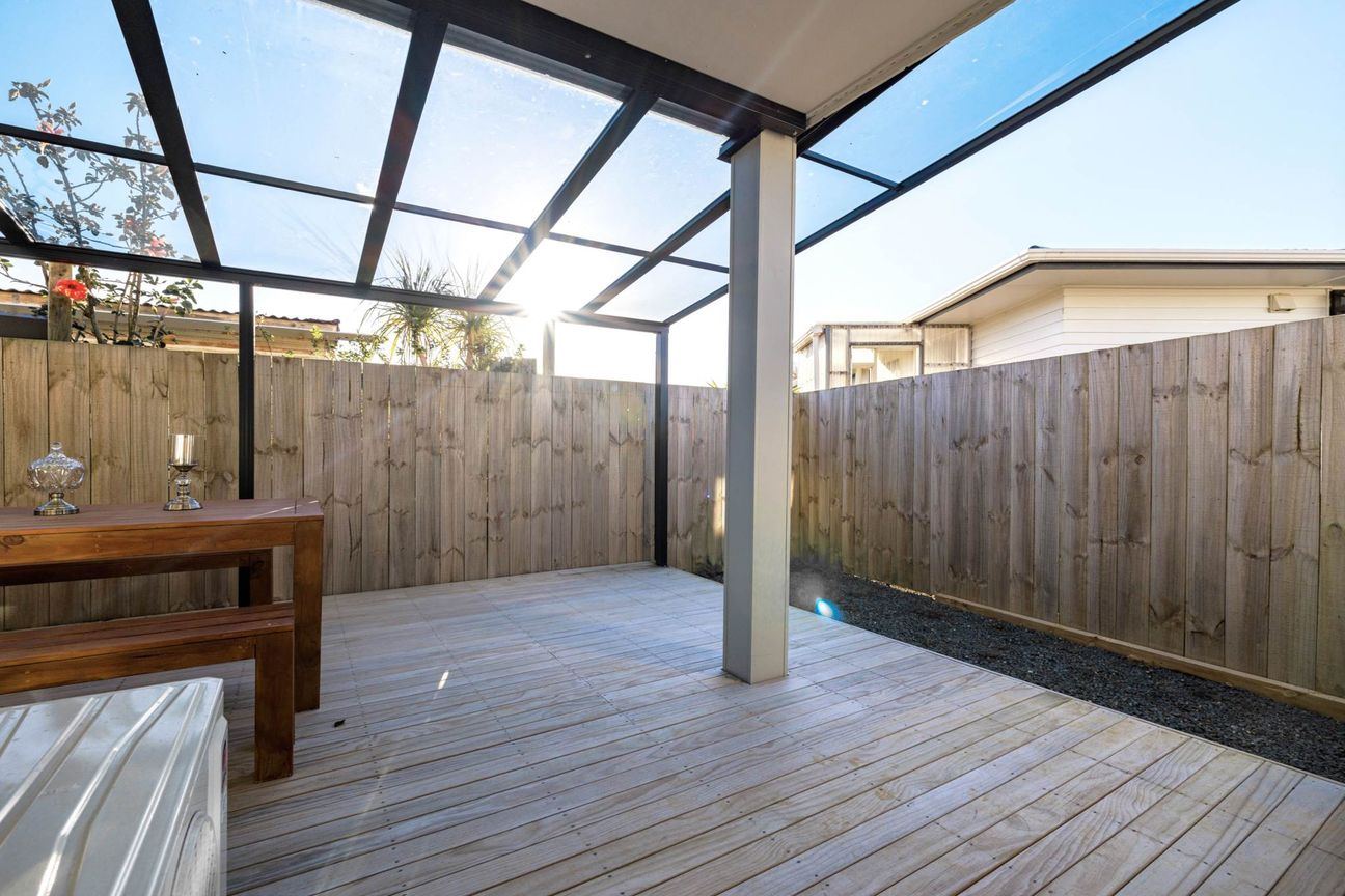 Only $499,000 – End Unit, Parking & Covered Ou... - Widok 6