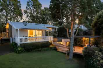 82 Kauri Point Road, Laingholm