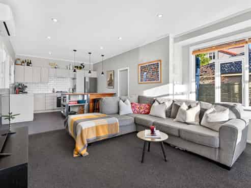 231 Muritai Road, Eastbourne