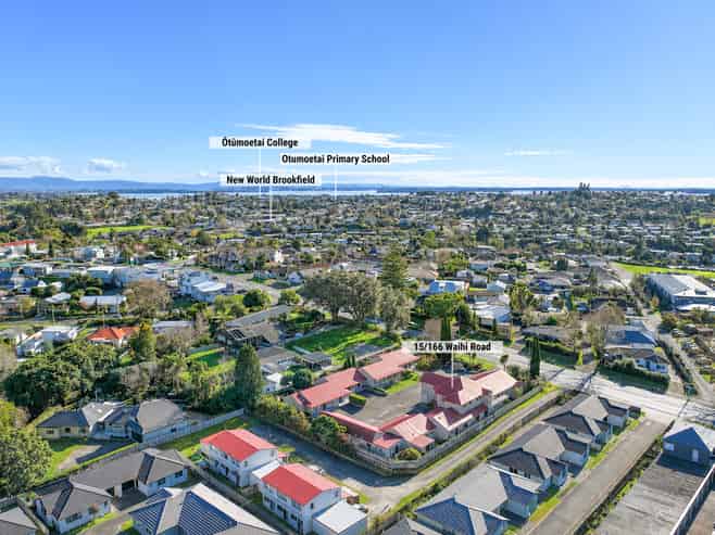 15/166 Waihi Road, Judea