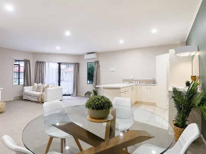 15/166 Waihi Road, Judea