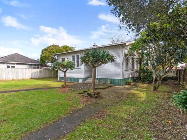 50 Woodglen Road, Glen Eden
