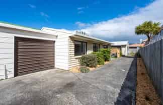 8B Grove Street, Saint Kilda