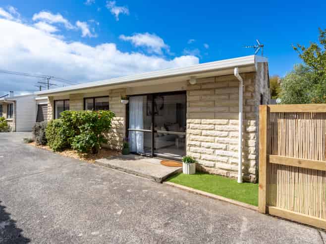8B Grove Street, Saint Kilda