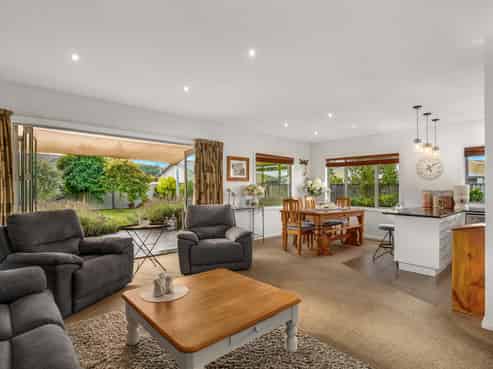 6 Houlahan Street, Clyde
