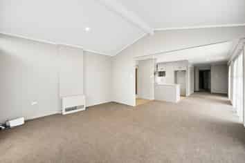 11 Read Place, Chartwell