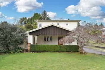 10 Wharepaina Crescent, Springfield