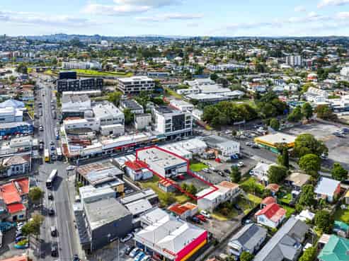 High-profile retail in Avondale