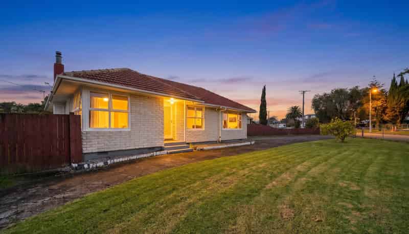 24 Blampied Road, Otara